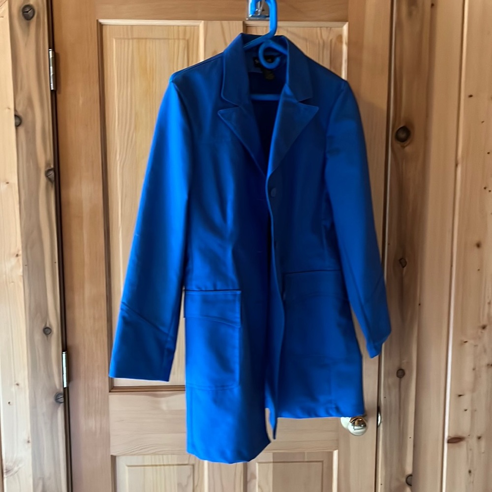 Blue trench size L